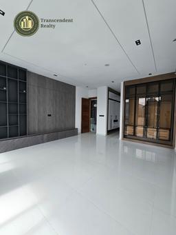 Newly Built Contemporary 5 Bedroom Fully Detached Triplex with a Swimming Pool