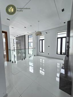 Newly Built Contemporary 5 Bedroom Fully Detached Triplex with a Swimming Pool