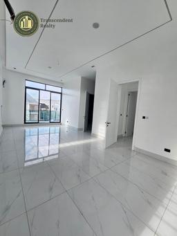 Newly Built Contemporary 5 Bedroom Fully Detached Triplex with a Swimming Pool