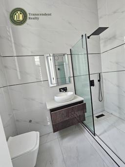 Newly Built Contemporary 5 Bedroom Fully Detached Triplex with a Swimming Pool