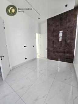 Newly Built Contemporary 5 Bedroom Fully Detached Triplex with a Swimming Pool