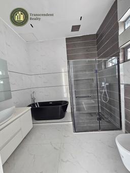 Newly Built Deluxe 5 Bedroom Fully Detached Triplex with a Swimming Pool