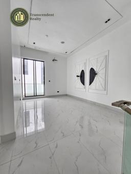 Newly Built Deluxe 5 Bedroom Fully Detached Triplex with a Swimming Pool