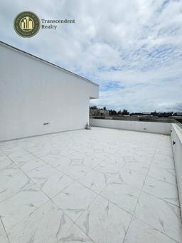 Newly Built Deluxe 5 Bedroom Fully Detached Triplex with Cinema and Swimming Pool